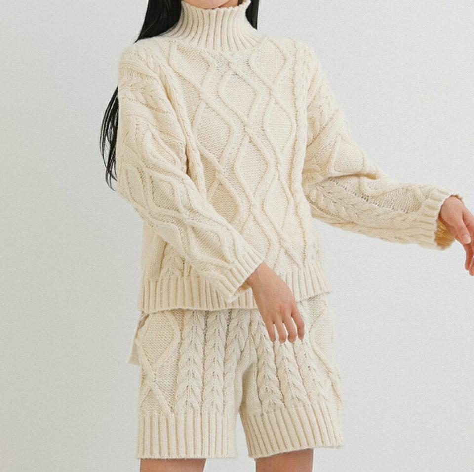 ハイネックケーブルニット&ショートパンツSET・全2色・t65249 レディース 【pt】韓国ファッション ボトムス パンツ トップス ニット セットアップ ショート ショートパンツ ニット生地 長袖 美脚 足長 細身 着痩せ 体型カバー 秋 冬 NIJU