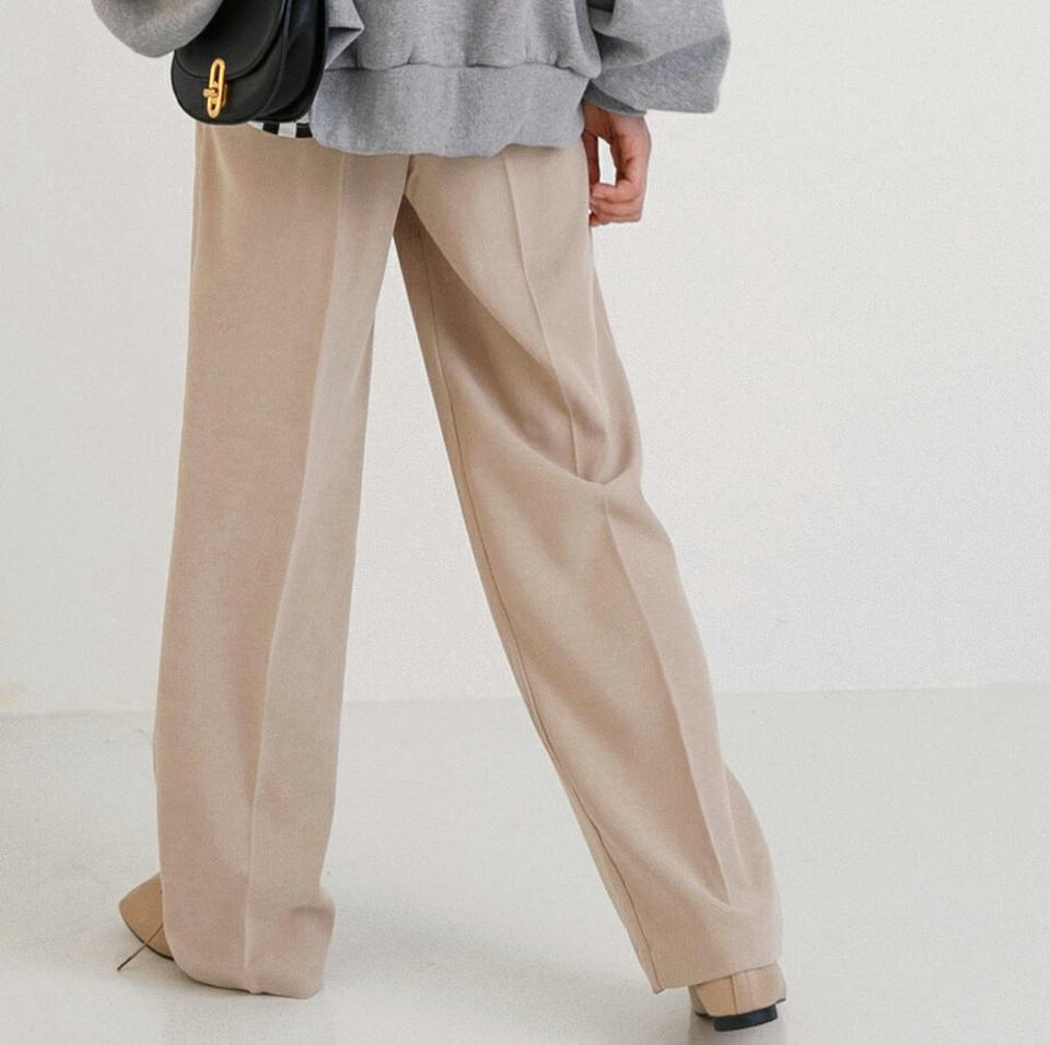 スエード調ワイドスラックス・全3色・t65243 レディース 【pt】韓国ファッション ボトムス パンツ ロング ロングパンツ スラックスパンツ スエード調 カラーパンツ ワイド ツータック ロング丈 無地 足長 細身 着痩せ シンプル 秋 冬 NIJU