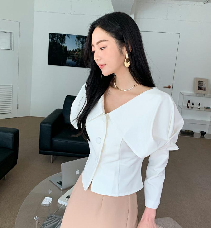 ケープ風ビッグカラーブラウス・全3色・b66113 レディース 【bl】韓国ファッション トップス ブラウス 長袖 Vネック ケープ風 ビッグカラー 大人 上品 襟コン スリット 無地 シンプル ボタン フェミニン ガーリー フレンチ カジュアル 秋 冬 ワンホン