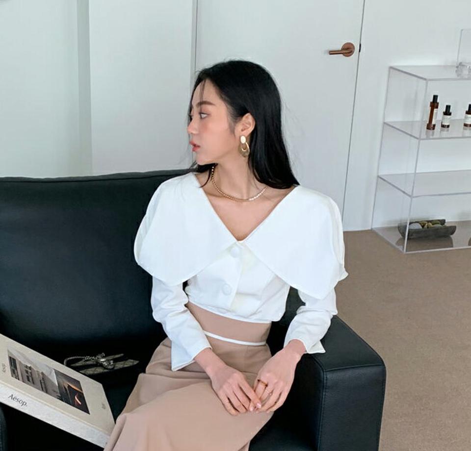 ケープ風ビッグカラーブラウス・全3色・b66113 レディース 【bl】韓国ファッション トップス ブラウス 長袖 Vネック ケープ風 ビッグカラー 大人 上品 襟コン スリット 無地 シンプル ボタン フェミニン ガーリー フレンチ カジュアル 秋 冬 ワンホン