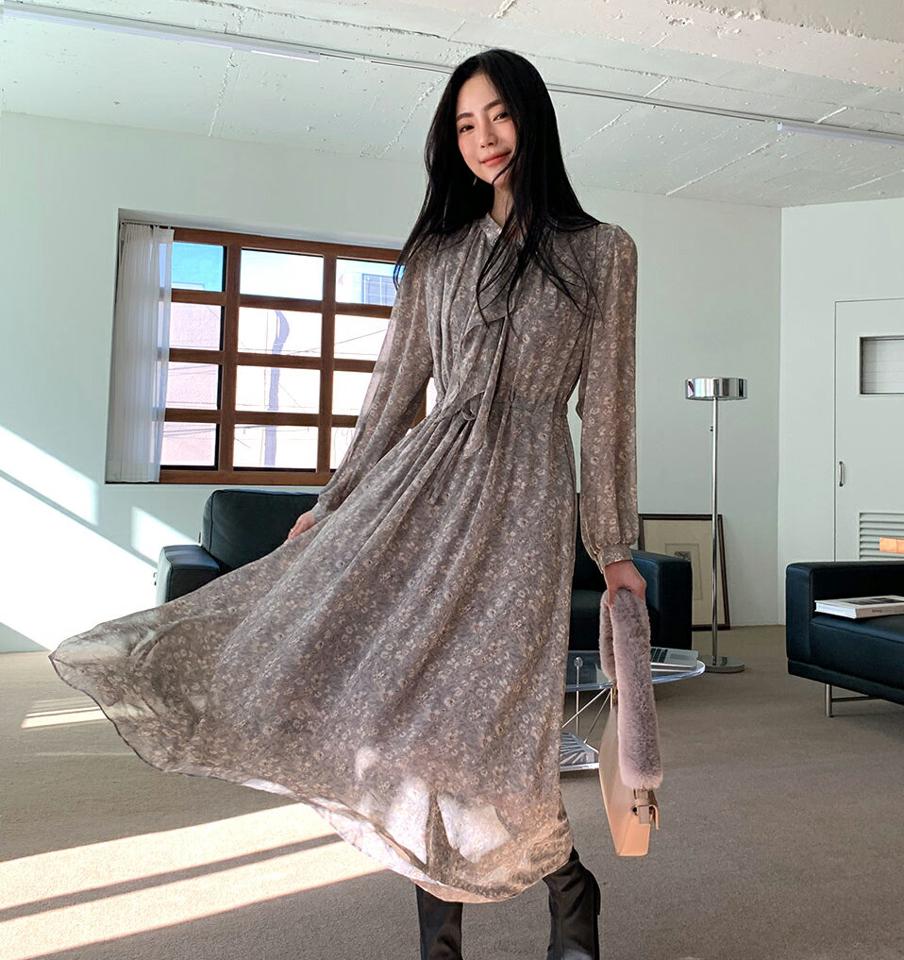ネックリボン花柄ワンピース・全3色・t66122 レディース 【ops】韓国ファッション ワンピース ロング ロングワンピース 長袖 リボン フラワー 花柄 小花柄 大人 ロング丈 スリム シンプル フェミニン 体型カバー 秋 冬
