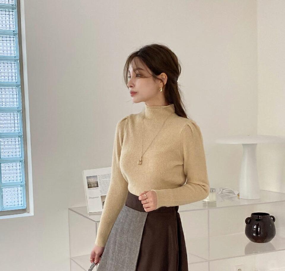 パフショルダーハーフネックニット・全3色・b00516 レディース 【tops】トップス ニット 長袖 ハーフネック パフショルダー パフ袖 単色 無地 シンプル かわいい モダン 可愛い ニットトップス 秋 冬 韓国ファッション HIHOLLI