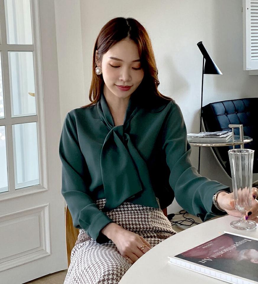 即日配送 ボウタイボタンブラウス・全3色・t70708 レディース 【bl】トップス ブラウス 長袖 ボウタイ 単色 無地 シンプル ベーシック 大人 かわいい オフィスカジュアル 上品 秋 冬 春 韓国ファッション ハイホリHIHOLLI