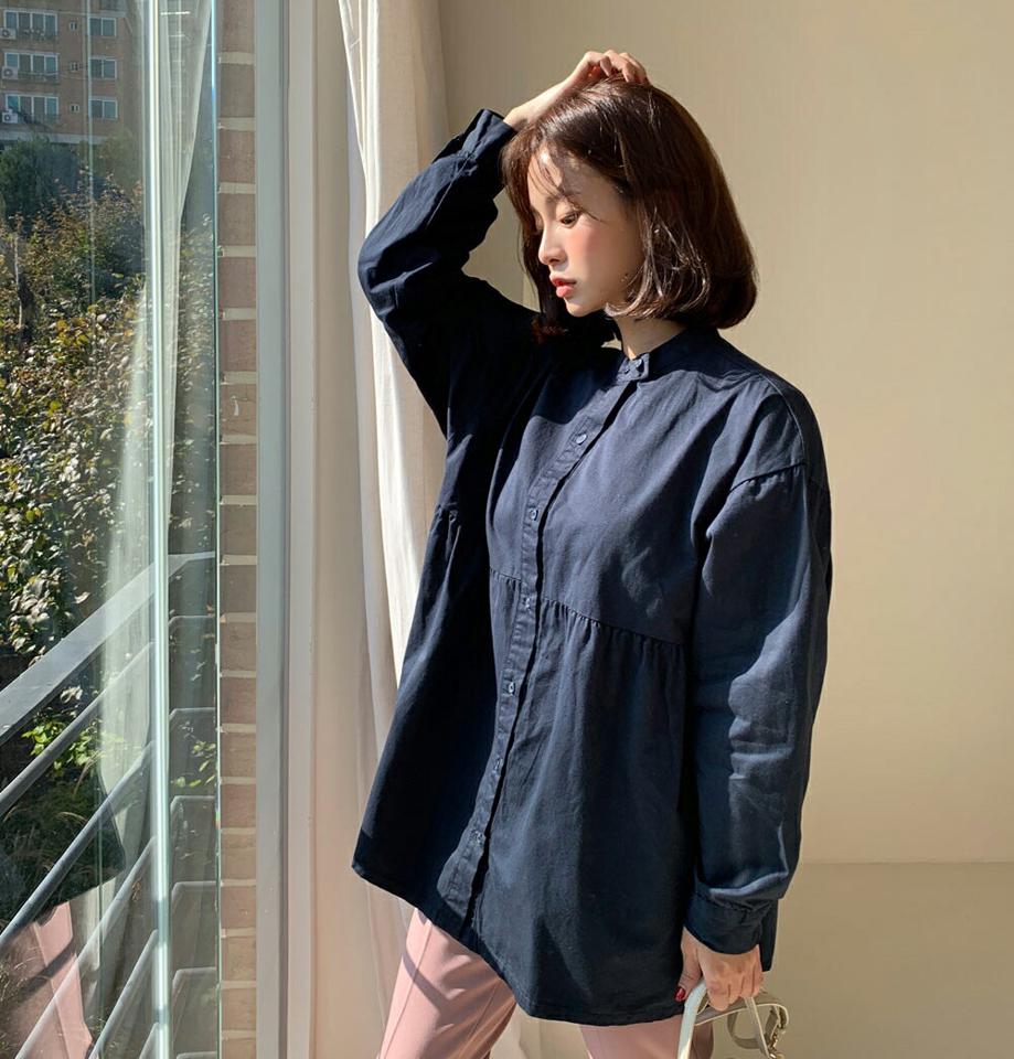 フレアボタンブラウス・全3色・t63055 レディース 【bl】韓国ファッション トップス ブラウス 長袖 バンドカラー フレア ボタン ギャザー 大人 上品 フリル 無地 ベーシック シンプル フェミニン 体型カバー ガーリー カジュアル 秋 冬