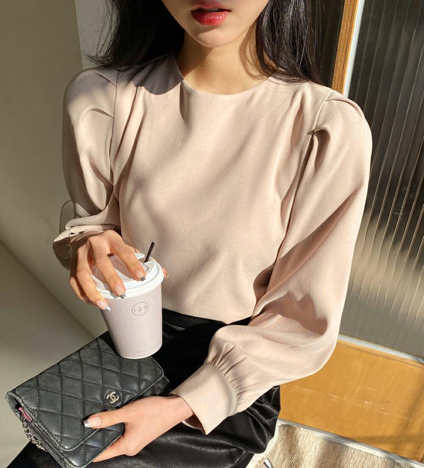 ラウンドパフブラウス・全3色・t63050 レディース 【bl】韓国ファッション トップス ブラウス 長袖 ラウンドネック パフスリーブ カフス 大人 上品 フリル 無地 ベーシック シンプル フェミニン 体型カバー ガーリー カジュアル 秋 冬