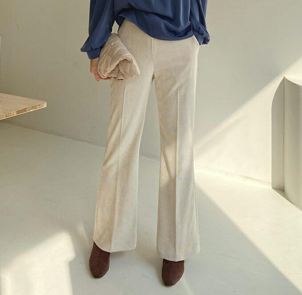 コーデュロイフレアスラックス・全3色・t00210 レディース 【pt】 ボトムス ロング ロングパンツ スラックス コーデュロイ フレア 美脚 セミフレア カジュアル 体型カバー 着痩せ 長足 春 秋 冬 韓国ファッション ハイホリHIHOLLI