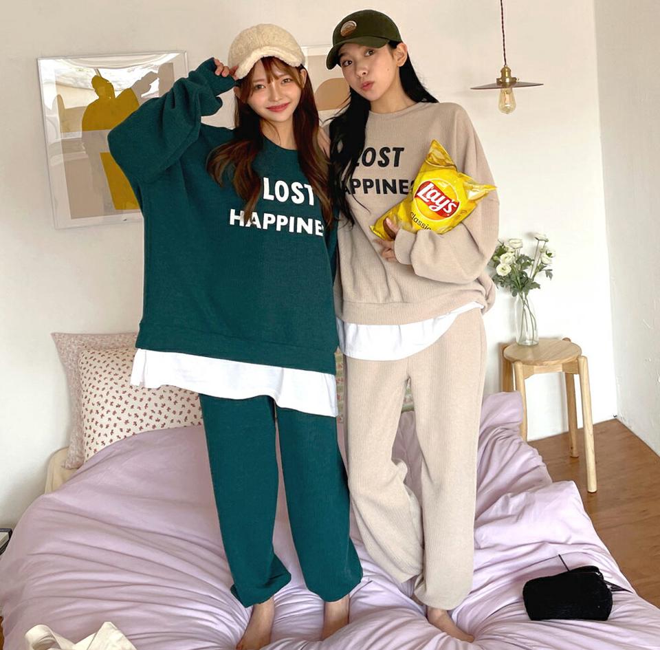 レイヤード風スウェット&ジョガーパンツSET・全3色・t01207 レディース 【pt】韓国ファッション ボトムス パンツ スウェット セット ロング ロングパンツ 長袖 ジョガーパンツ レイヤード風 ロング丈 着痩せ 体型カバー シンプル 秋 冬 NIJU