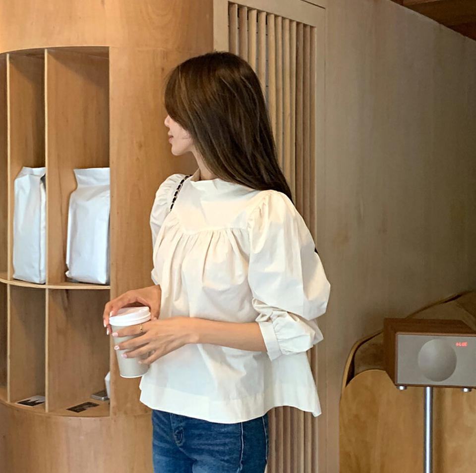 バックリボンギャザーブラウス・全2色・b65276 レディース 【bl】韓国ファッション トップス ブラウス 長袖 ハーフネック ギャザー リボン パフスリーブ 大人 上品 無地 ベーシック シンプル フェミニン 体型カバー ガーリー カジュアル 秋 冬