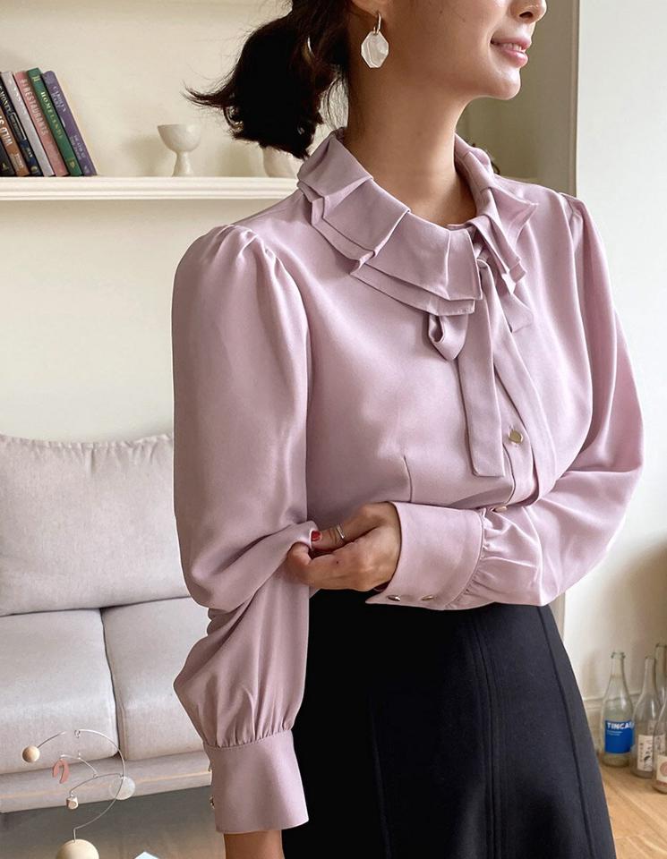 【マラソン特価】≪人気商品再入荷≫ストラップ付フリルネックブラウス・全3色・b65288 レディース 【bl】韓国ファッション トップス ブラウス 長袖 リルネック ストラップ付 大人 上品 無地 ベーシック シンプル フェミニン ガーリー カジュアル 秋 冬 セール