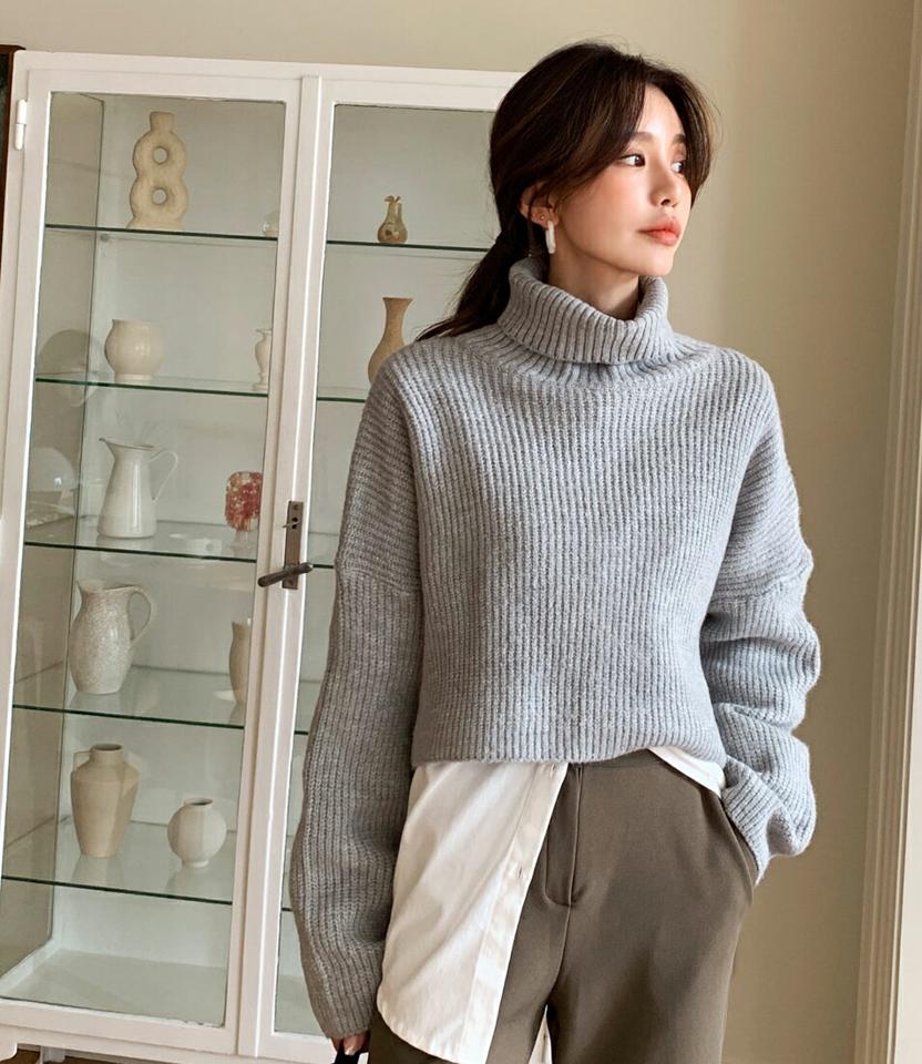 タートルネックルーズフィットニット・全4色・t65283 レディース 【tops】韓国ファッション トップス ニット 大人 長袖 タートルネック クロップド丈 ルーズ 無地 ベーシック シンプル カジュアル フェミニン インしない ボリュームショート丈 秋 冬