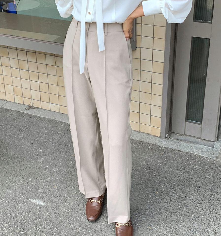 ストレートスラックスパンツ・全3色・t65302 レディース 【pt】韓国ファッション ボトムス ロング ロングパンツ スラックスパンツ スラックス ストレート ハイウエスト 無地 単色 ロング丈 シンプル フェミニン 秋 冬
