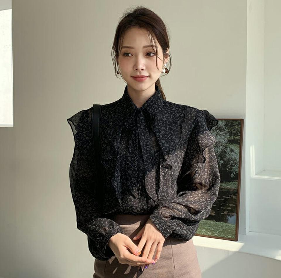 即日配送 フラワーフリルボウタイブラウス・全2色・b00188 レディース 【bl】 トップス ブラウス 長袖 花柄 フラワー フリル ボウタイ シフォン ギャザー カジュアル 大人 フェミニン 春 秋 冬 韓国ファッション ハイホリHIHOLLI