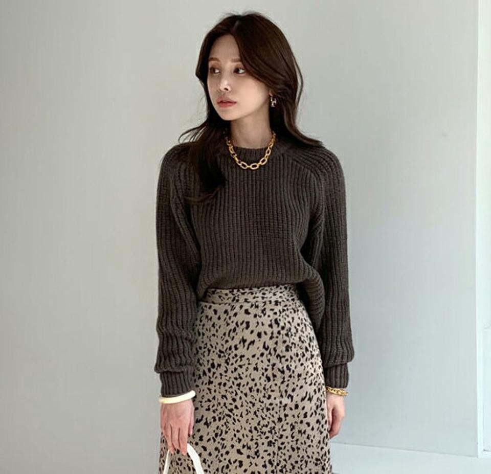 リボンバックスリットクロップドニット・全2色・t00192 レディース 【tops】 トップス ニット 長袖 リボン バックスリット クロップド ラウンドネック ルーズ ゆったり カジュアル 体型カバー 秋 冬 韓国ファッション ハイホリHIHOLLI