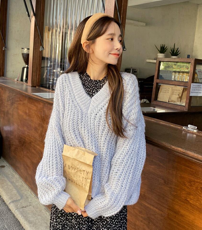 Vネックルーズフィットニット・全4色・t66161 レディース 【tops】韓国ファッション トップス ニット 大人 長袖 Vネック ルーズ ウール混 無地 シンプル カジュアル 大きいサイズ 体型カバー 細身 フェミニン 上品 デイリー 秋 冬