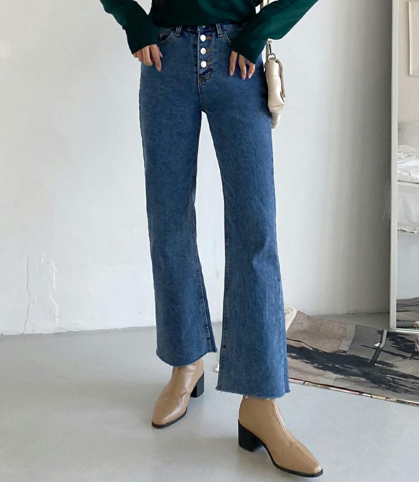 裏起毛ボタンフライフレアデニムパンツ・全1色・t01282 レディース 【pt】韓国ファッション ボトムス パンツ ロング 裏起毛 ボタン フレア デニムパンツ デニム スリム フィット 美脚 10分丈 十分丈 デイリー 秋 冬 NIJU