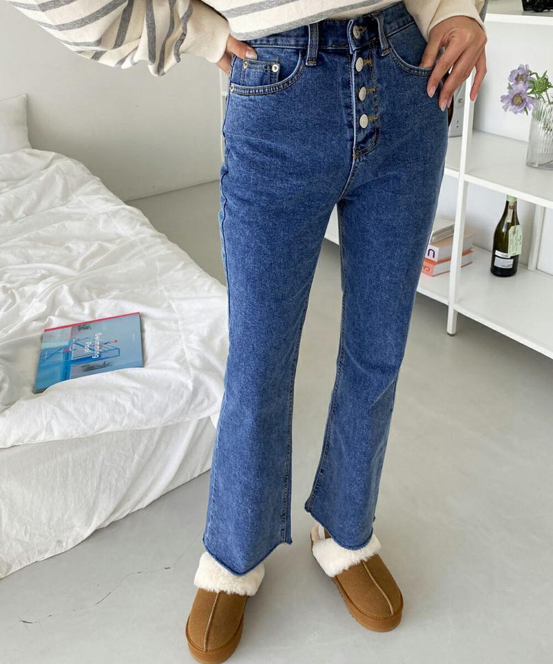 裏起毛ボタンフライフレアデニムパンツ・全1色・t01282 レディース 【pt】韓国ファッション ボトムス パンツ ロング 裏起毛 ボタン フレア デニムパンツ デニム スリム フィット 美脚 10分丈 十分丈 デイリー 秋 冬 NIJU