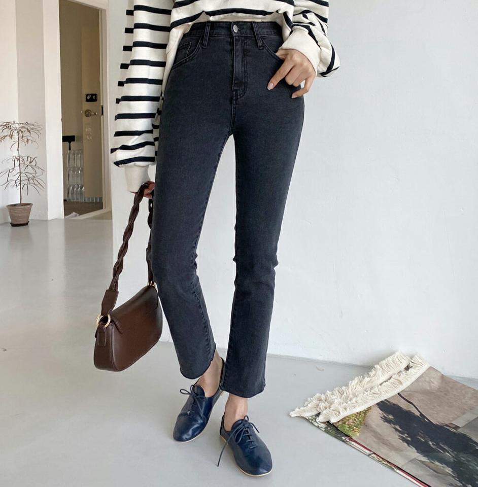 裏起毛カットオフデニムパンツ・全2色・t01281 レディース 【pt】韓国ファッション ボトムス パンツ ロング 裏起毛 デニムパンツ デニム カットオフ スリム フィット 美脚 フルレングス 骨格ストレート カジュアル 秋 冬 NIJU