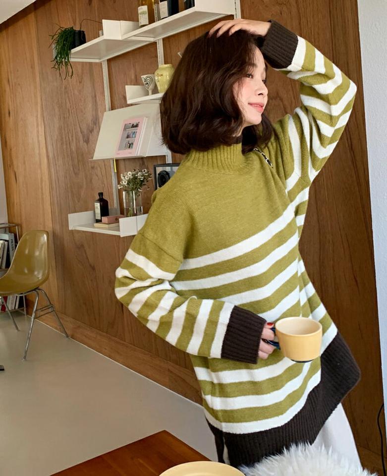 【新作10%OFF】ボーダーハーフネック配色ニット・全3色・b65359 レディース 【tops】韓国ファッション トップス ニット 大人 長袖 ハーフネック 配色 ボーダー アンバランスな丈 スリット カジュアル デイリー 体型カーバー フェミニン 上品 シンプル 秋 冬