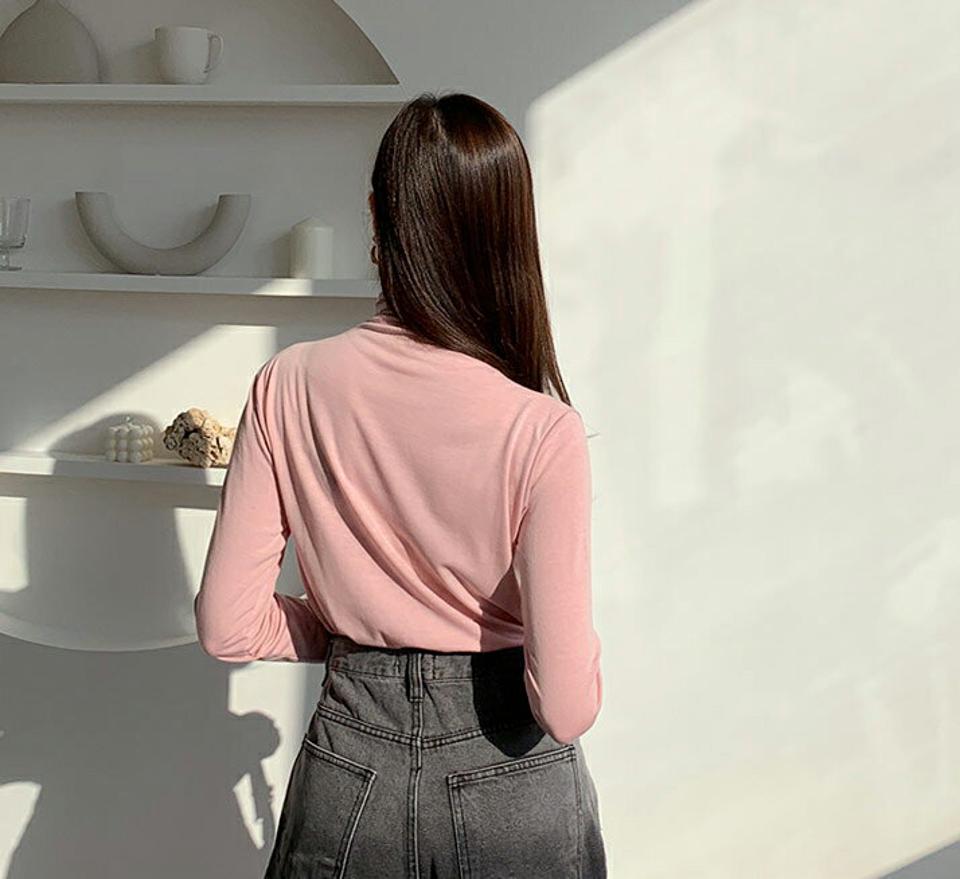 裏起毛ハイネックTシャツ・全5色・e62802 レディース 【tops】韓国ファッション トップス Tシャツ 大人 長袖 ハイネック 裏起毛 無地 ベーシック シンプル スリム フェミニン デイリー プルオーバー クリスマス 暖かい カットソー 上品 高見え 冬