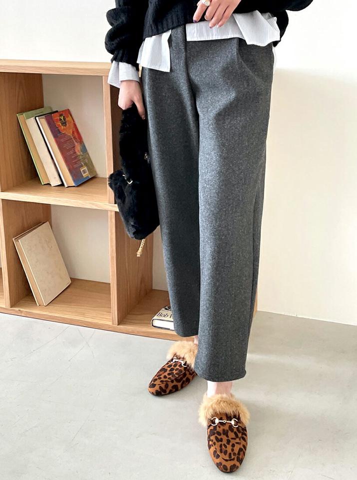 起毛ウール混テーパードパンツ・全3色・t00240 レディース 【pt】パンツ ズボン ロングパンツ 長ズボン テーパードパンツ ウール 起毛 単色 無地 シンプル ベーシック 大人 オフィスカジュアル ハイウエスト 秋 冬 韓国ファッション ハイホリHIHOLLI