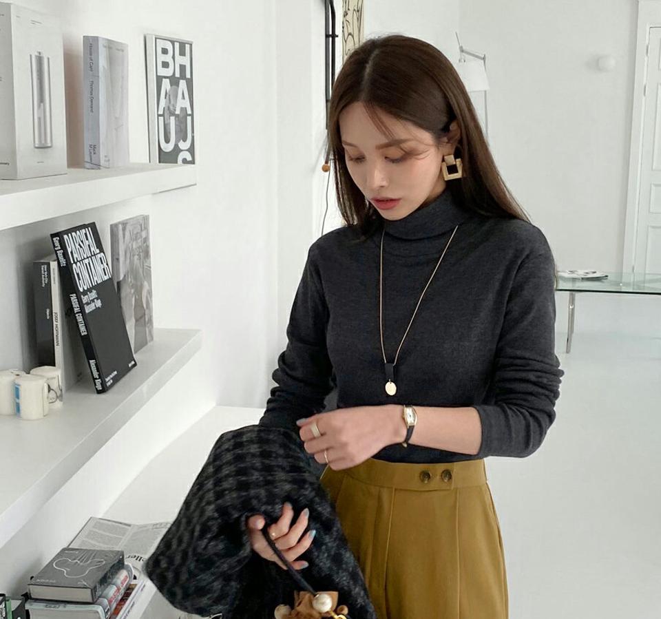 ≪人気商品再入荷≫タートルネックTシャツ・全4色・b70734 レディース 【tops】トップス Tシャツ 長袖 ロンT タートルネック 単色 無地 シンプル ハイネック カジュアル 大人 コットン 綿 ベーシック 秋 冬 韓国ファッション HIHOLLI
