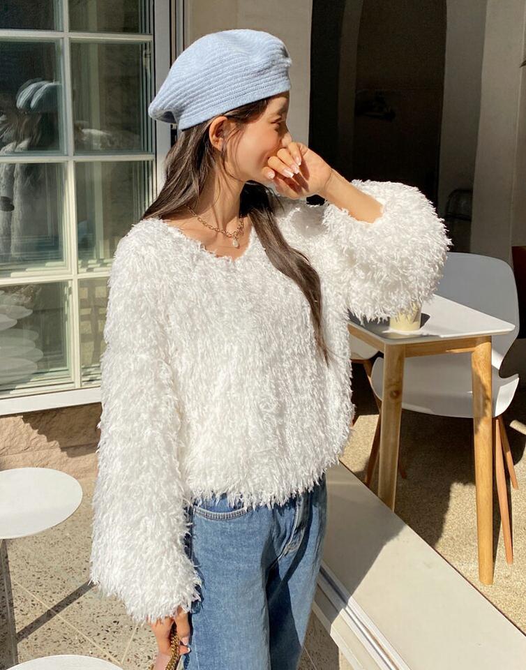 フェザー調ブラウス・全3色・t65732 レディース 【bl】韓国ファッション トップス ブラウス 長袖 ラウンドネック フェザー調 シャギーファー シンプル フェミニン 体型カバー ガーリー カジュアル 秋 冬