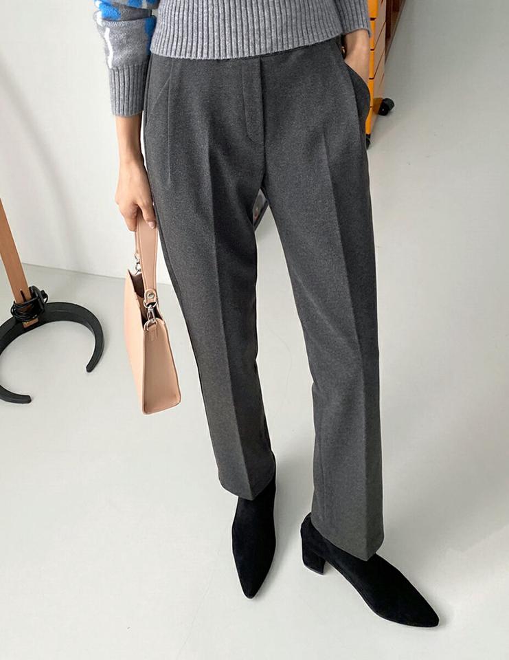 ピーチ起毛ストレートスラックスパンツ・全3色・t65743 レディース 【pt】韓国ファッション ボトムス ロング ロングパンツ スラックスパンツ スラックス ピーチ起毛 ストレート ワンタック ロング丈 無地 シンプル 体型カバー 足長 美脚 秋 冬