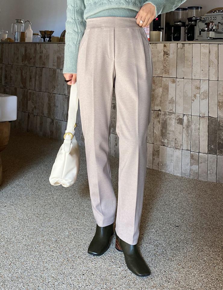 ピーチ起毛ストレートスラックスパンツ・全3色・t65743 レディース 【pt】韓国ファッション ボトムス ロング ロングパンツ スラックスパンツ スラックス ピーチ起毛 ストレート ワンタック ロング丈 無地 シンプル 体型カバー 足長 美脚 秋 冬