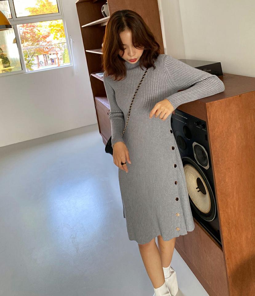 ≪人気商品再入荷≫ダイアゴナルボタンニットワンピース・全3色・b65734 レディース 【ops】韓国ファッション ワンピース ミディ丈 長袖 ラウンドネック ダイアゴナル ボタン ニットワンピース 大人 無地 シンプル フェミニン 秋 冬