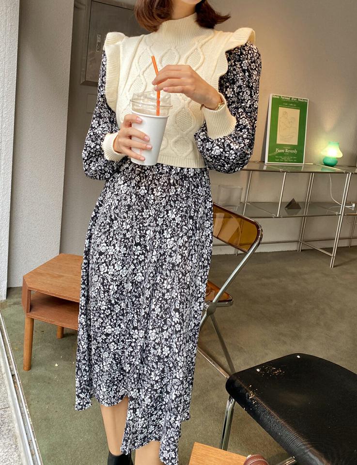 ニット付花柄ワンピース・全2色・b63103 レディース 【ops】韓国ファッション ワンピース ロング ロングワンピース ニットベスト セット 長袖 ラウンドネック 花柄 フローラル フラワー ロング丈 シンプル フェミニン 体型カバー 秋 冬