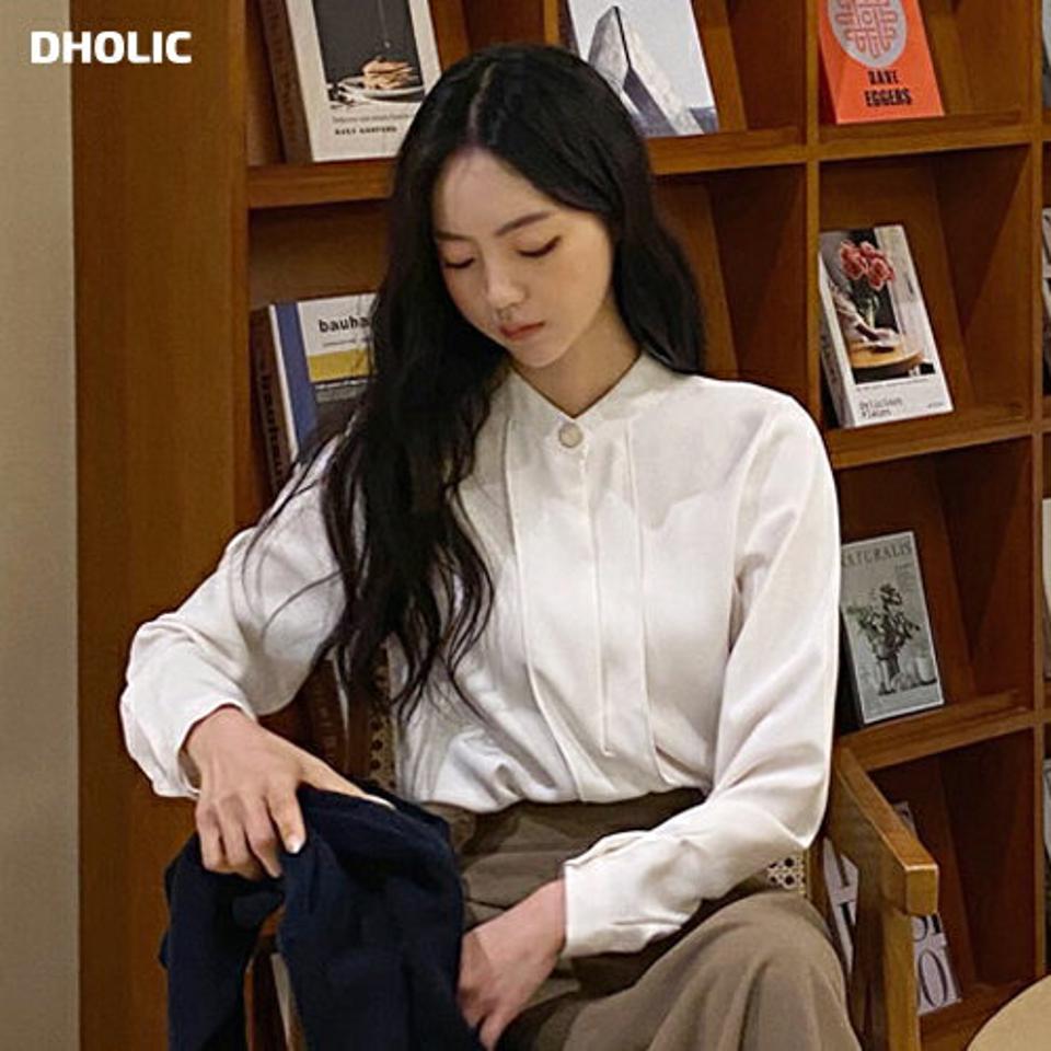 【10%OFF】ゴールドワンボタンブラウス・全4色・b58426 レディース 【bl】韓国ファッション トップス ブラウス 長袖 バンドカラー カフス 大人 上品 ボタン 無地 ベーシック シンプル フェミニン 体型カバー ガーリー カジュアル 秋 冬【blセール】