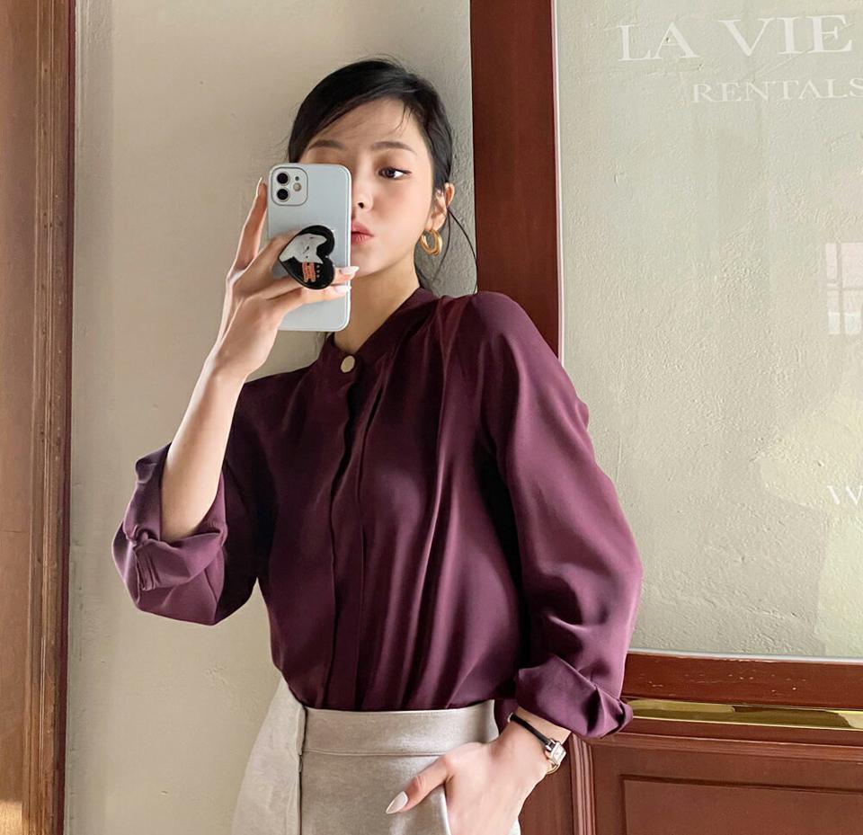 【10%OFF】ゴールドワンボタンブラウス・全4色・b58426 レディース 【bl】韓国ファッション トップス ブラウス 長袖 バンドカラー カフス 大人 上品 ボタン 無地 ベーシック シンプル フェミニン 体型カバー ガーリー カジュアル 秋 冬【blセール】