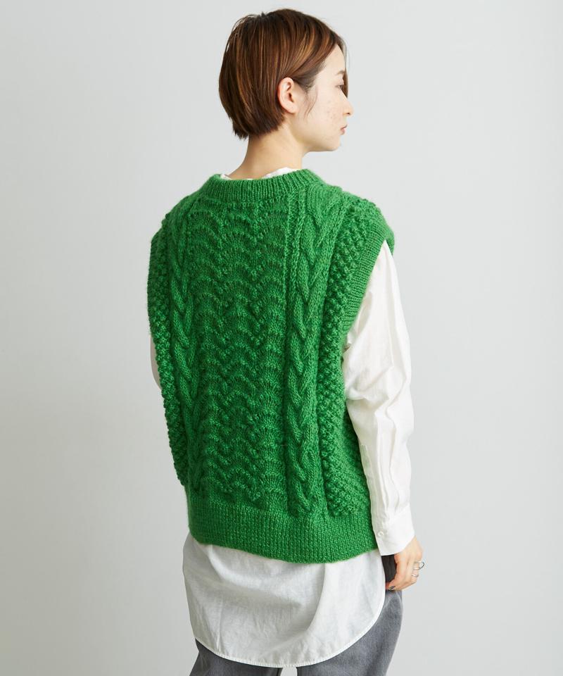 ○ケーブル×透かし編みハンドニットベスト（cardo fabrica）