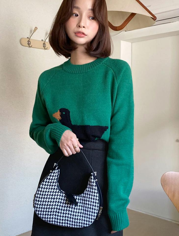 即日配送 アヒルロゴラウンドニット・全3色・t66172 レディース 【tops】韓国ファッション トップス ニット 大人 長袖 ラウンドネック アヒル ロゴ シンプル カジュアル ラグランスリーブ ルーズ フェミニン 上品 デイリー 秋 冬