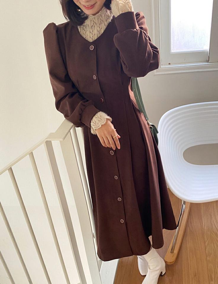 ボタンタックワンピース・全4色・t66178 レディース 【ops】韓国ファッション ワンピース ロング ロングワンピース 長袖 Vネック ボタン タック ロング丈 スリム リボン ギャザー 無地 シンプル ベーシック 体型カバー フェミニン 秋 冬