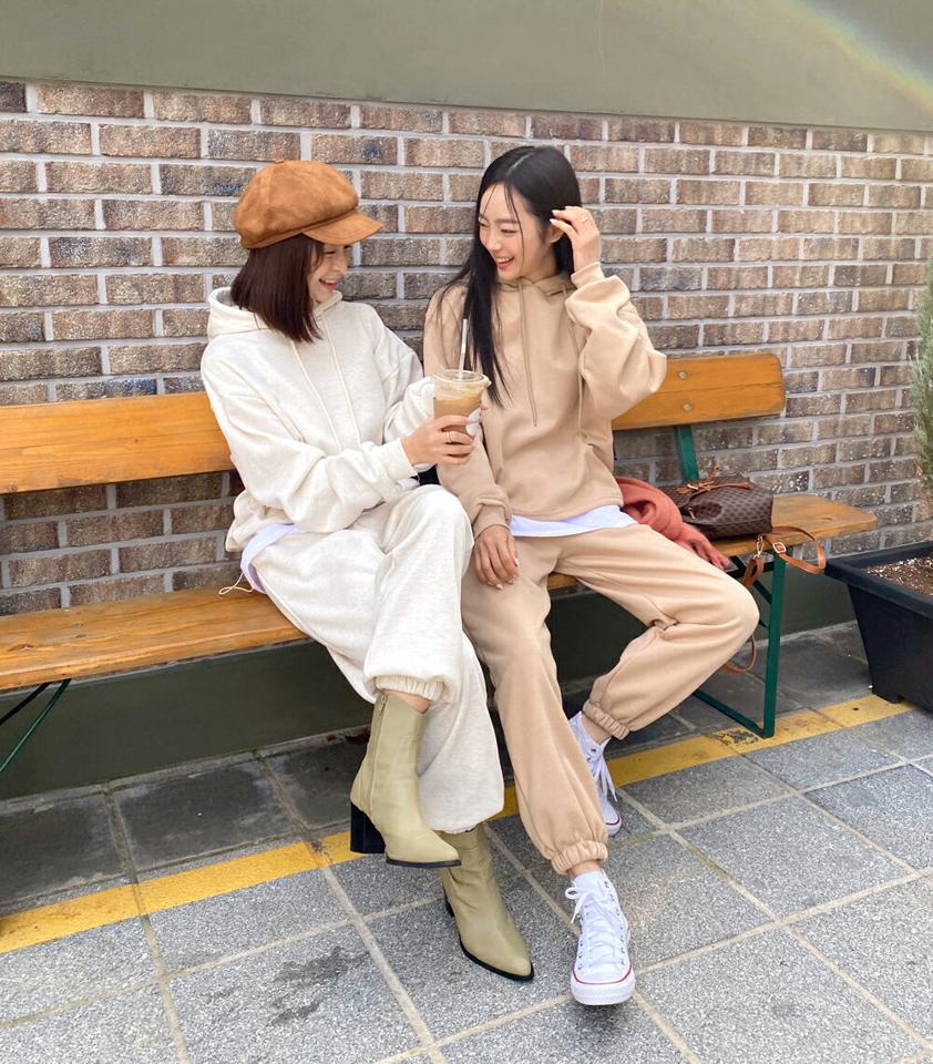 裏起毛レイヤードパーカー&ジョガーパンツSET・全3色・b66182 レディース 【pt】韓国ファッション ロング ロングパンツ ジョガーパンツ パーカー ワンマイルウェア セットアップ 長袖 ロング丈 レイヤード 無地 シンプル 秋 冬