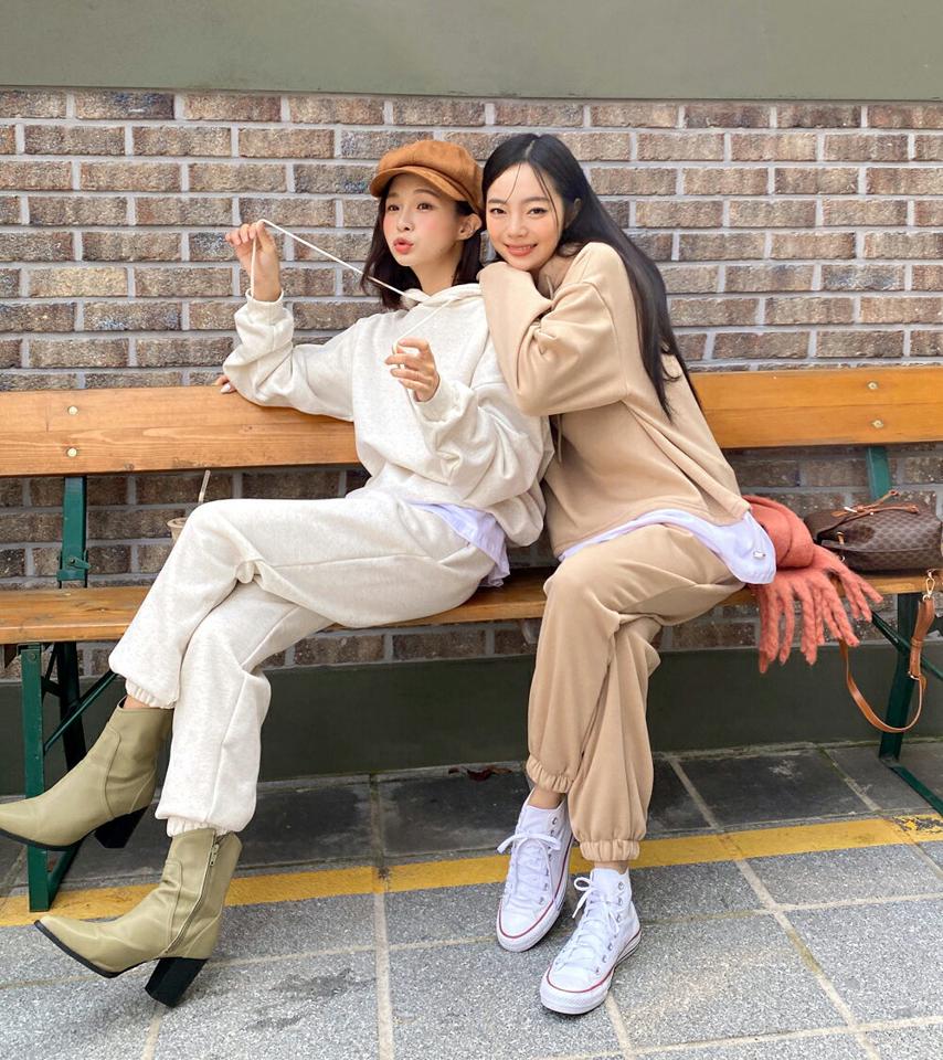 裏起毛レイヤードパーカー&ジョガーパンツSET・全3色・b66182 レディース 【pt】韓国ファッション ロング ロングパンツ ジョガーパンツ パーカー ワンマイルウェア セットアップ 長袖 ロング丈 レイヤード 無地 シンプル 秋 冬