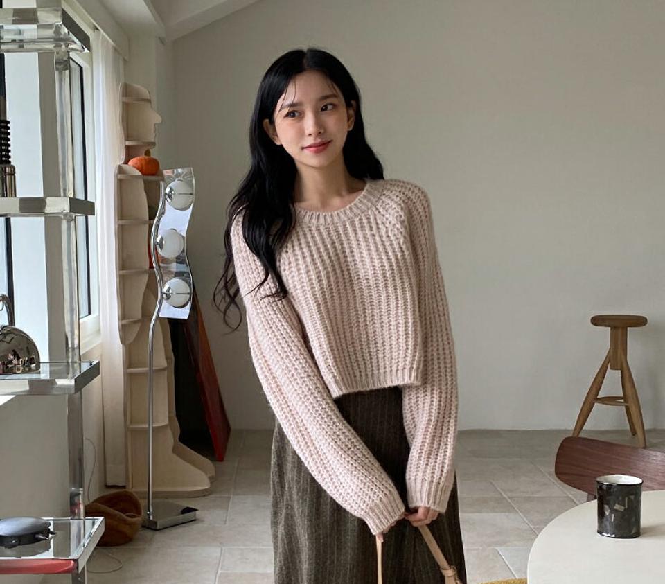 クロップドラグランニット・全5色・t01303 レディース 【tops】韓国ファッション トップス ニット 長袖 ラウンドネック クロップド丈 ラグラン スリット 無地 ベーシック ゆったり ルーズ 楽ちん フェミニン シンプル 秋 冬 NIJU