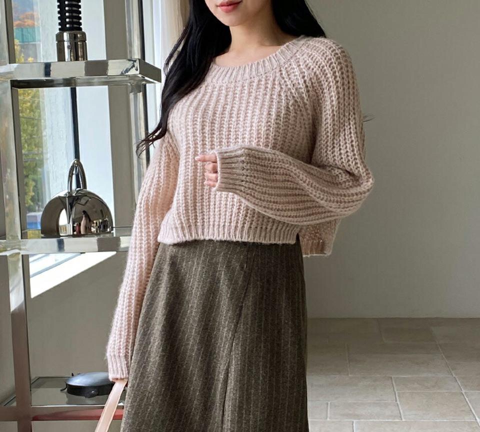 クロップドラグランニット・全5色・t01303 レディース 【tops】韓国ファッション トップス ニット 長袖 ラウンドネック クロップド丈 ラグラン スリット 無地 ベーシック ゆったり ルーズ 楽ちん フェミニン シンプル 秋 冬 NIJU
