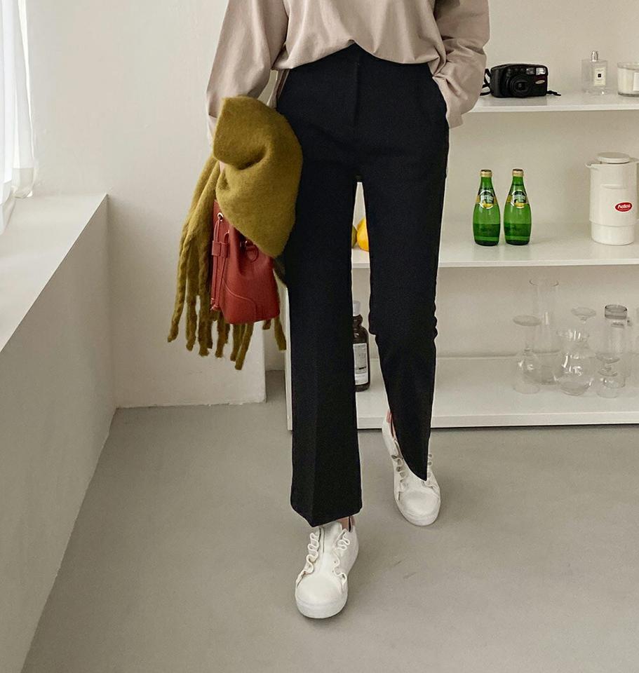 裏起毛フレアスラックス・全3色・b00596 レディース 【pt】パンツ ズボン スラックス ロングパンツ 長ズボン フレアパンツ 裏起毛 単色 無地 シンプル ベーシック 大人 オフィスカジュアル 通勤 冬 韓国ファッション ハイホリHIHOLLI