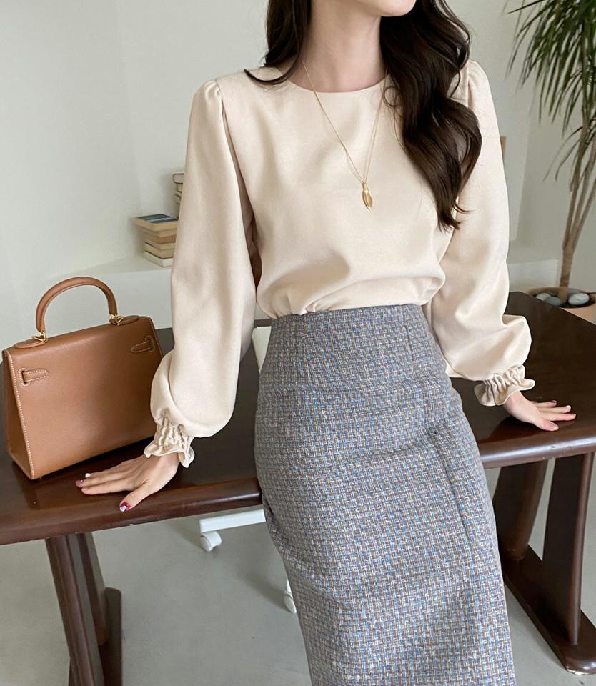 コーデュロイシャーリングパフブラウス・全3色・t00573 レディース 【bl】トップス ブラウス 長袖 パフスリーブ パフ袖 シャーリング コーデュロイ 単色 無地 シンプル 大人 秋 冬 韓国ファッション ハイホリHIHOLLI