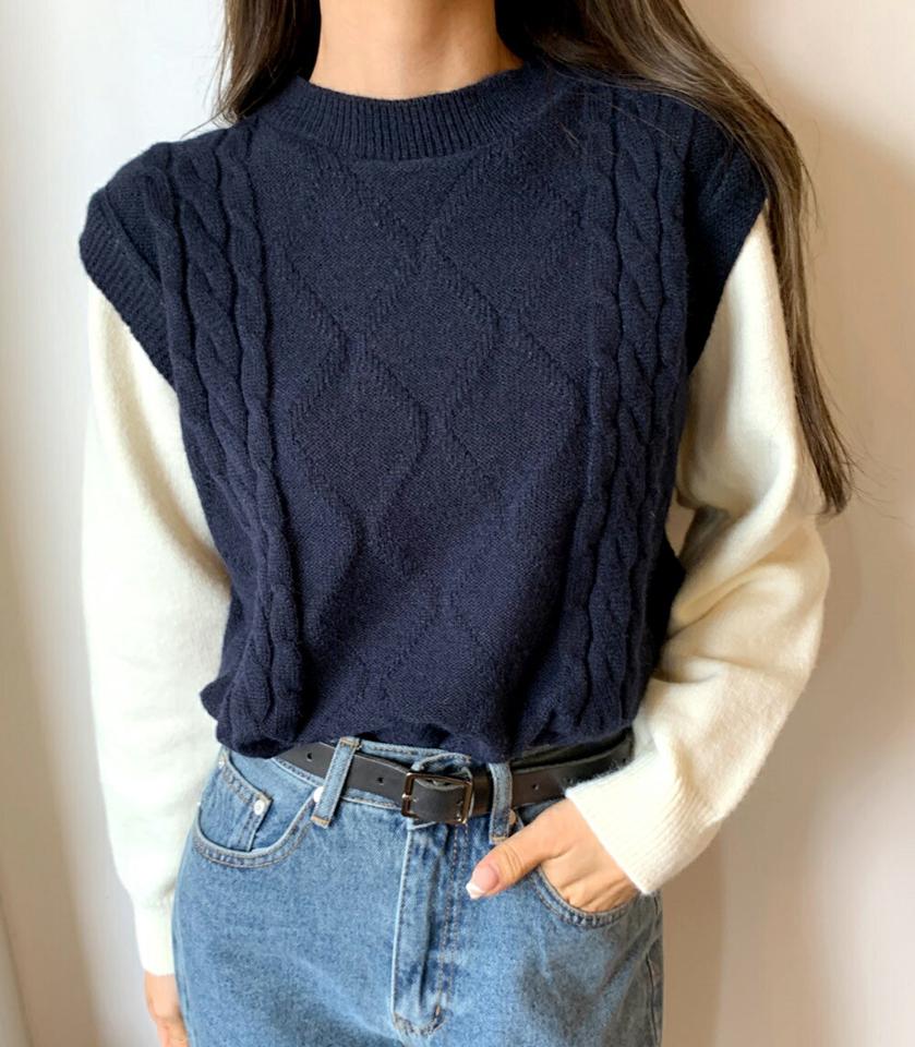 配色ケーブルニット・全4色・b58461 レディース 【tops】韓国ファッション トップス ニット 大人 長袖 ラウンドネック ケーブル編み 配色 コントラスト シンプル ウェーブライン 体型カバー フェミニン カジュアル デイリー 秋 冬