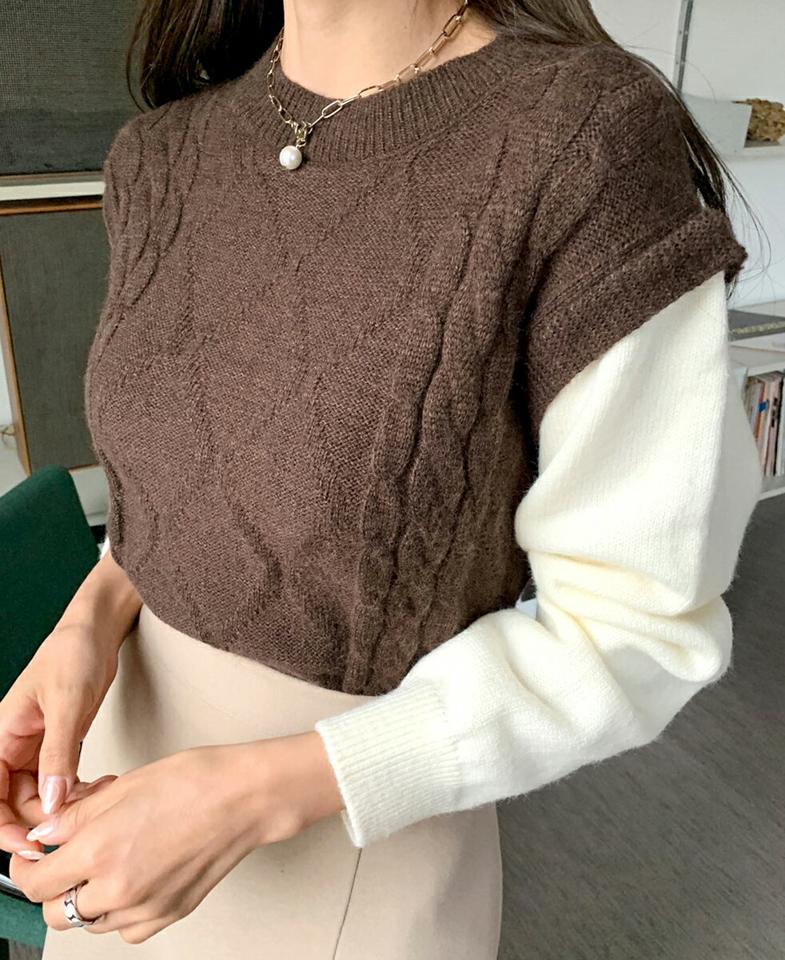 配色ケーブルニット・全4色・b58461 レディース 【tops】韓国ファッション トップス ニット 大人 長袖 ラウンドネック ケーブル編み 配色 コントラスト シンプル ウェーブライン 体型カバー フェミニン カジュアル デイリー 秋 冬