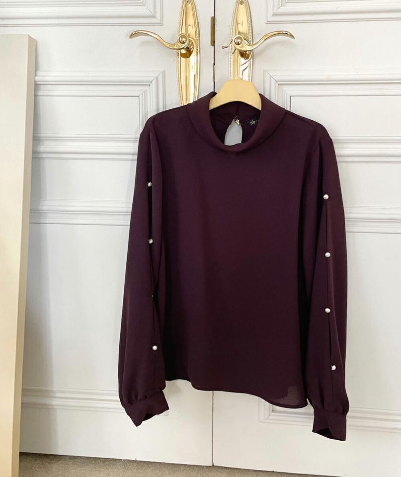 タートルネックパール調ポイントブラウス・全4色・b70887 レディース 【bl】トップス ブラウス 長袖 パール タートルネック ハーフネック 単色 無地 シンプル フェミニン 上品 きれいめ スリット 秋 冬 韓国ファッション ハイホリHIHOLLI