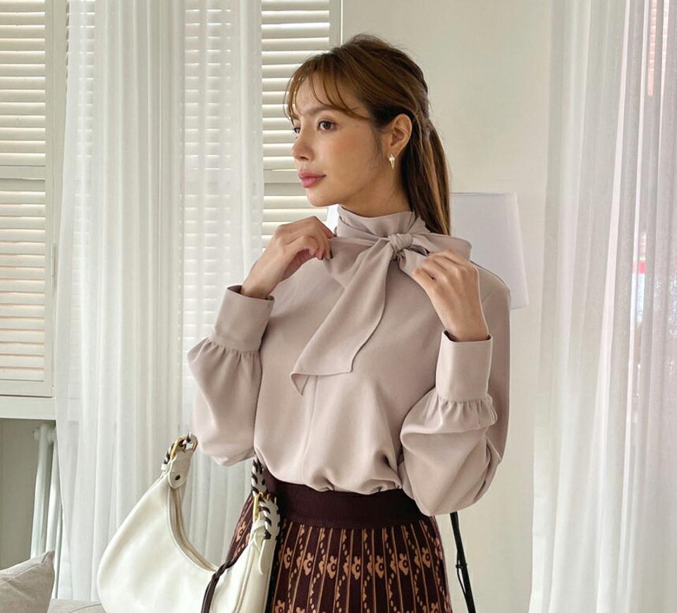 即日配送 スリットボウタイブラウス・全3色・t70888 レディース 【bl】トップス ブラウス 長袖 ボウタイ 単色 無地 シンプル スリット 大人 きれいめ ユニーク モダン 襟コン 個性的 秋 冬 韓国ファッション ハイホリHIHOLLI