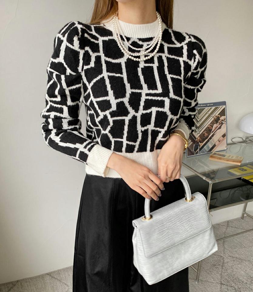 クロコパターンパフニット・全2色・b00302 レディース 【tops】トップス ニット 長袖 パフスリーブ パフ袖 総柄 アニマル柄 カジュアル クロップド丈 柄ニット ニットトップス カラーニット 秋 冬 韓国ファッション HIHOLLI