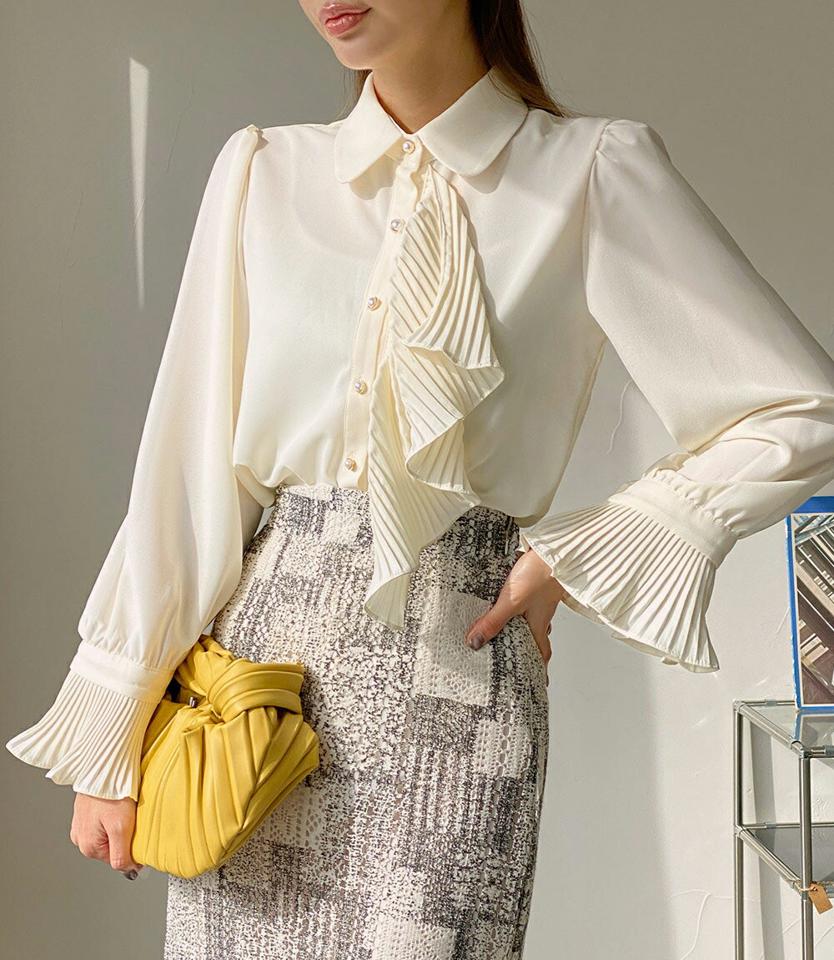プリーツラッフルブラウス・全2色・t00310 レディース 【bl】トップス ブラウス 長袖 ラッフル プリーツ フェミニン 上品 ユニーク 個性的 大人 秋 冬 韓国ファッション ハイホリHIHOLLI