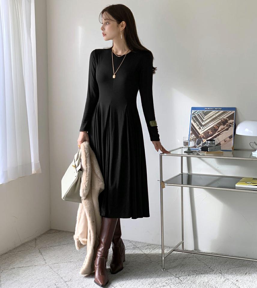 裏起毛タックフレアロングワンピース・全3色・b00315 レディース 【ops】ワンピース ロング丈 ロングワンピース フレア タック 長袖 裏起毛 上品 単色 無地 シンプル フェミニン きれいめ 冬 韓国ファッション ハイホリHIHOLLI