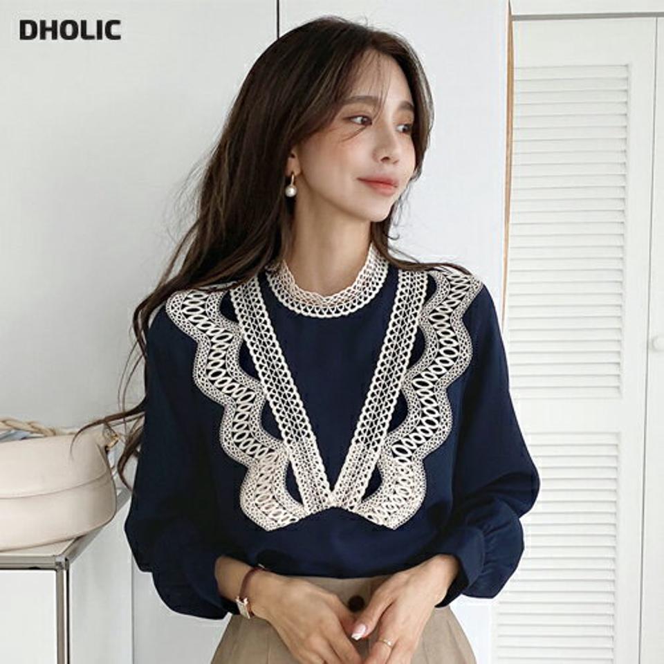 レースラインハーフネックブラウス・全3色・b65527 レディース 【bl】韓国ファッション トップス ブラウス 長袖 ハーフネック V字 ウェーブ レース 襟コン スカラップ カフス ボタン シンプル 体型カバー ガーリー カジュアル フェミニン 秋 冬