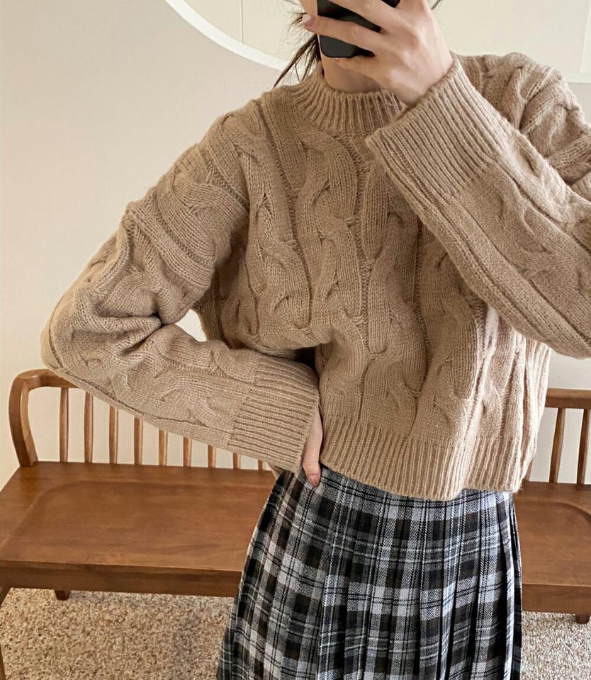 ツイストクロップドニット・全5色・t00327 レディース 【tops】トップス ニット 長袖 クロップド丈 ツイスト 編み 単色 シンプル カジュアル ラフ 短丈 ニットトップス 秋 冬 韓国ファッション ハイホリHIHOLLI